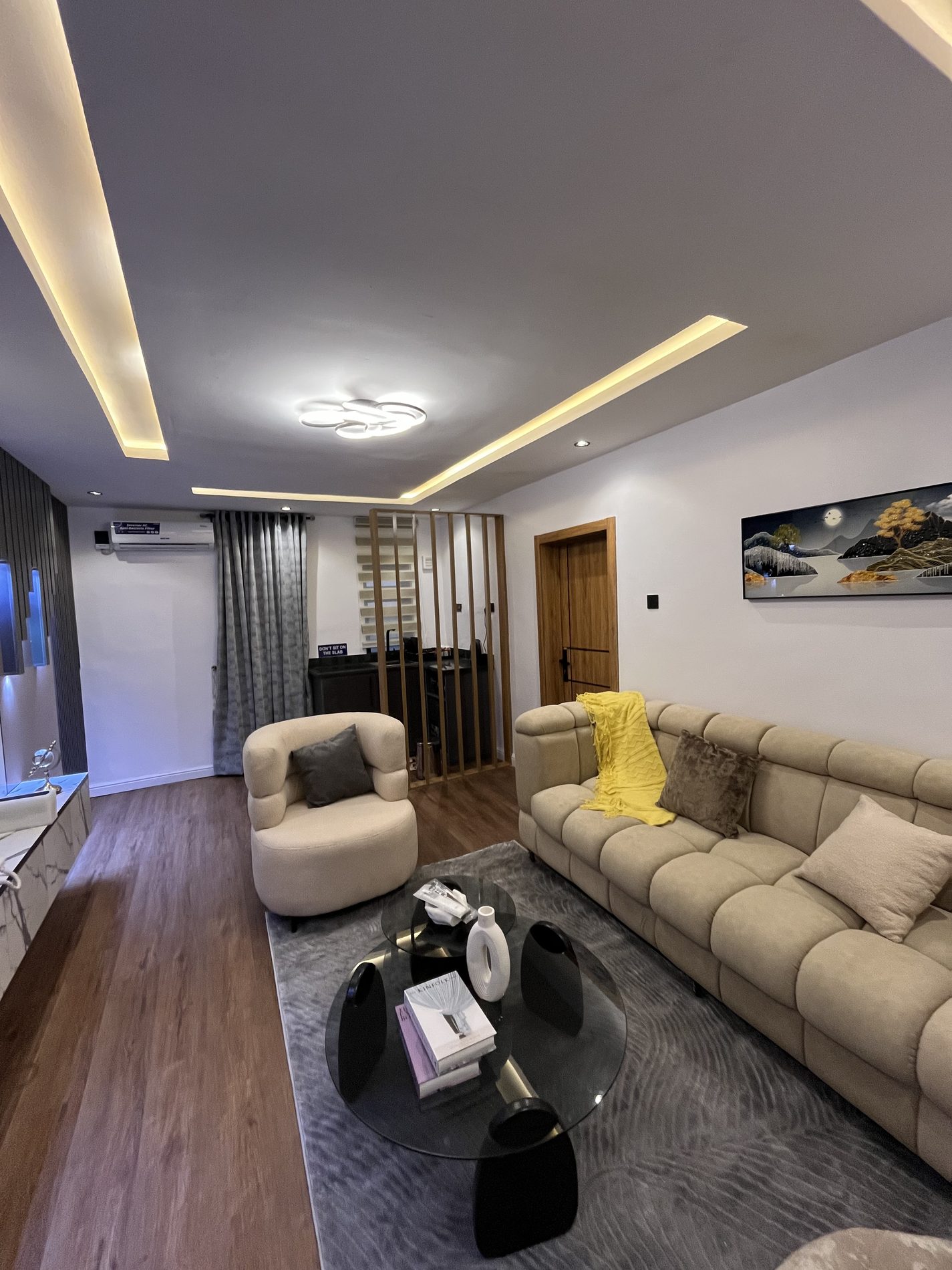 Emperor Suites neutral lounge